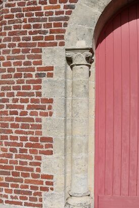 détail du pilier de la chapelle